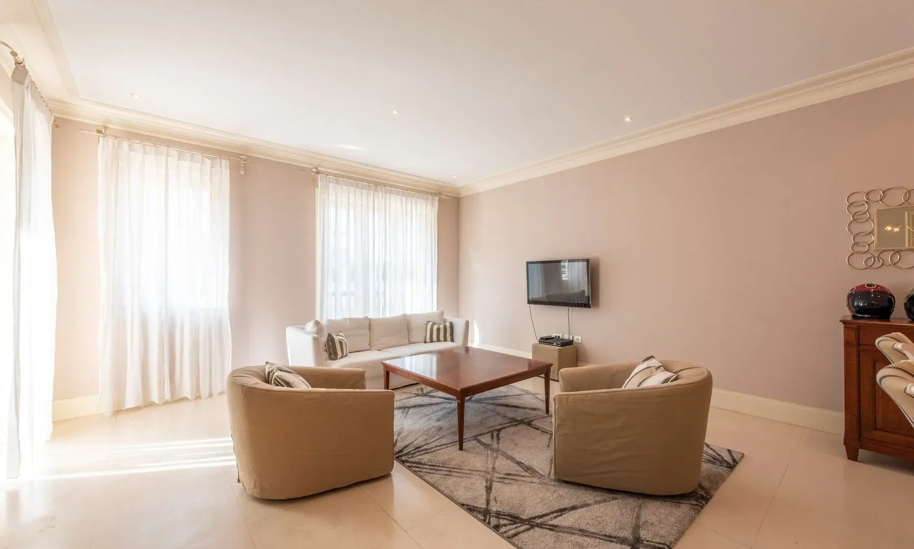 Rent, one bedroom apartment, 119m², Porto Montenegro, Tivat