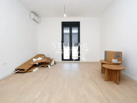 Rent, one bedroom apartment, 39m², Tološi, Podgorica - image 1