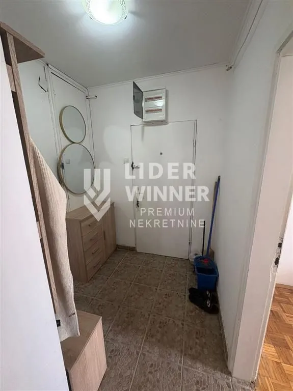 Prodaja, četvorosoban stan, 70m², Arnajevo, Barajevo