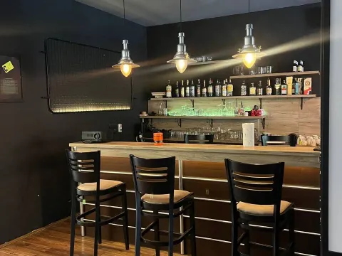 Izdavanje, poslovni prostor, 351m², Blok 5, Podgorica - image 15