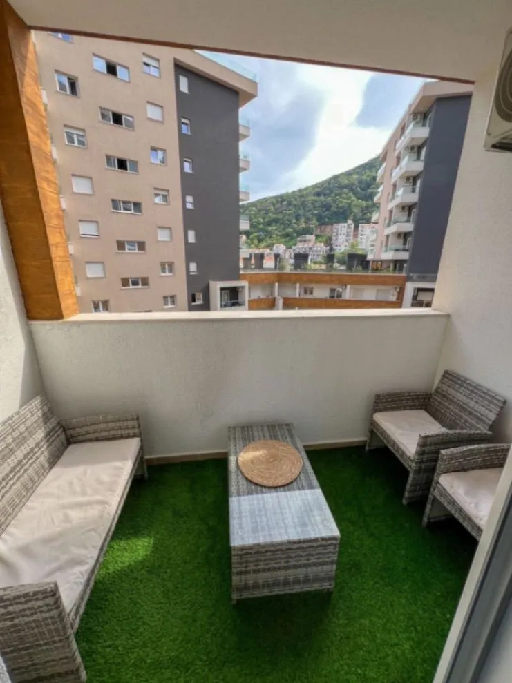 Rent, two bedroom apartment, 69m², Centar, Budva