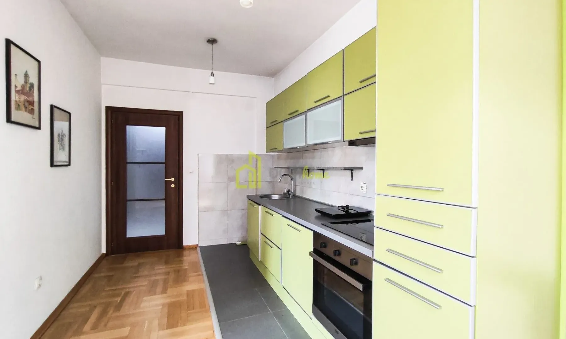 Prodaja, dvosoban stan, 72m², Momišići, Podgorica