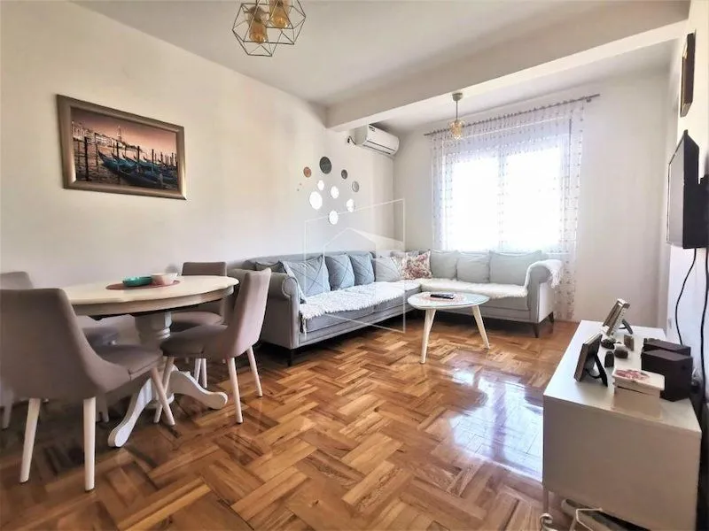 Izdavanje, stan, 43m², Pobrežje, Podgorica