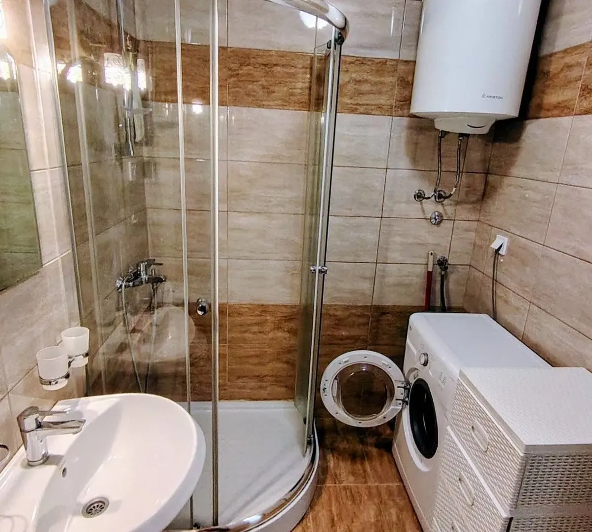 Rent, two bedroom apartment, 70m², Maslinjak, Budva