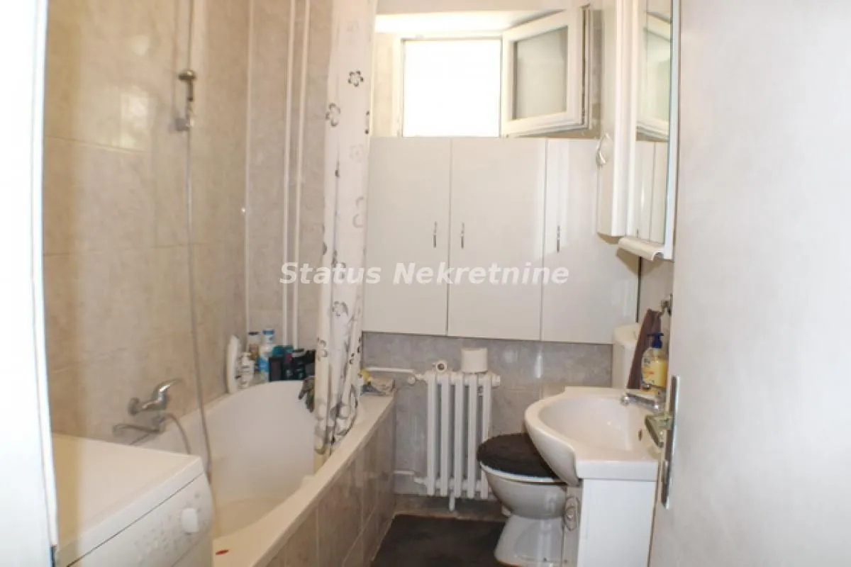 Prodaja, dvosoban stan, 77m², Grbavica, Novi Sad Sve Podlokacije