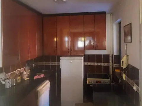 Izdavanje, četvorosoban stan, 120m², Zvezdara Sve Podlokacije, Beograd - image 2