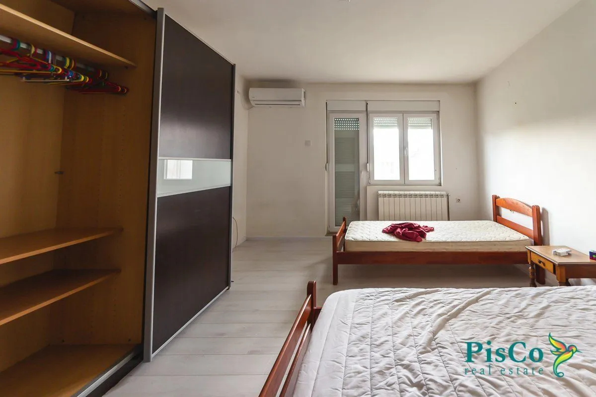 Rent, house, 180m², Blok 9, Podgorica