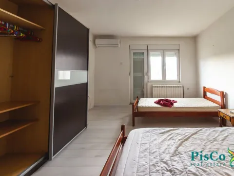 Izdavanje, kuća, 180m², Blok 9, Podgorica - image 6