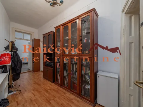 Rent, two bedroom apartment, 80m², Cvetni Trg, Vračar Sve Podlokacije - image 6