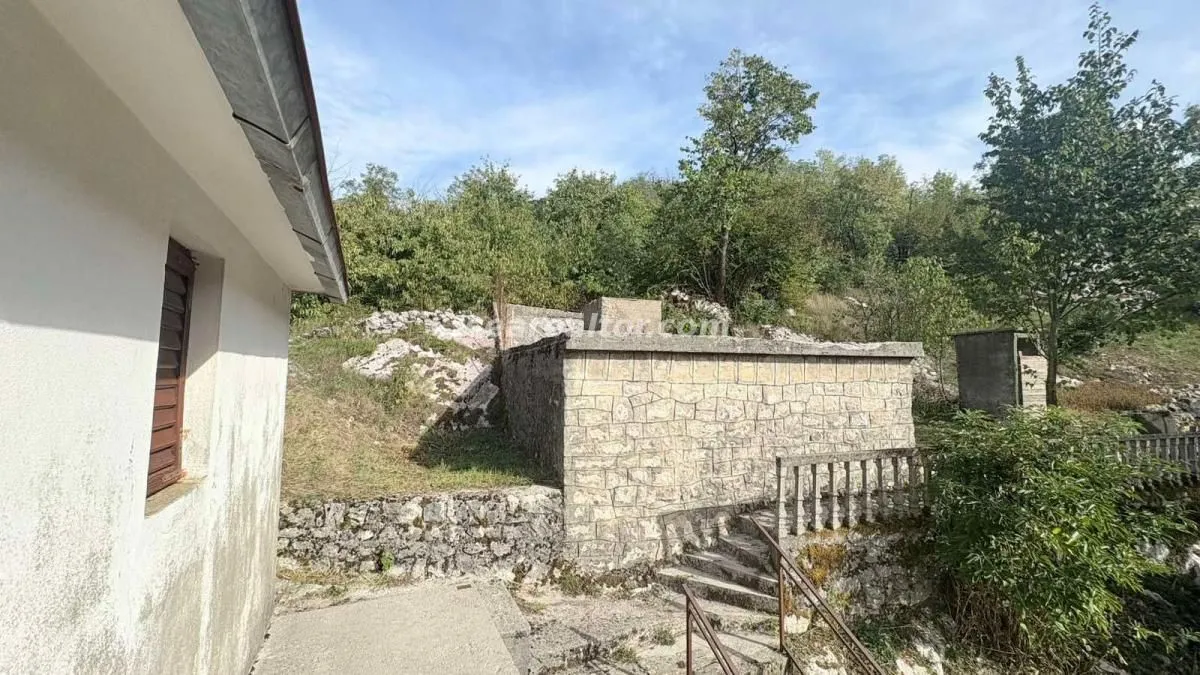 Prodaja, kuća, 54m², Njeguši, Cetinje