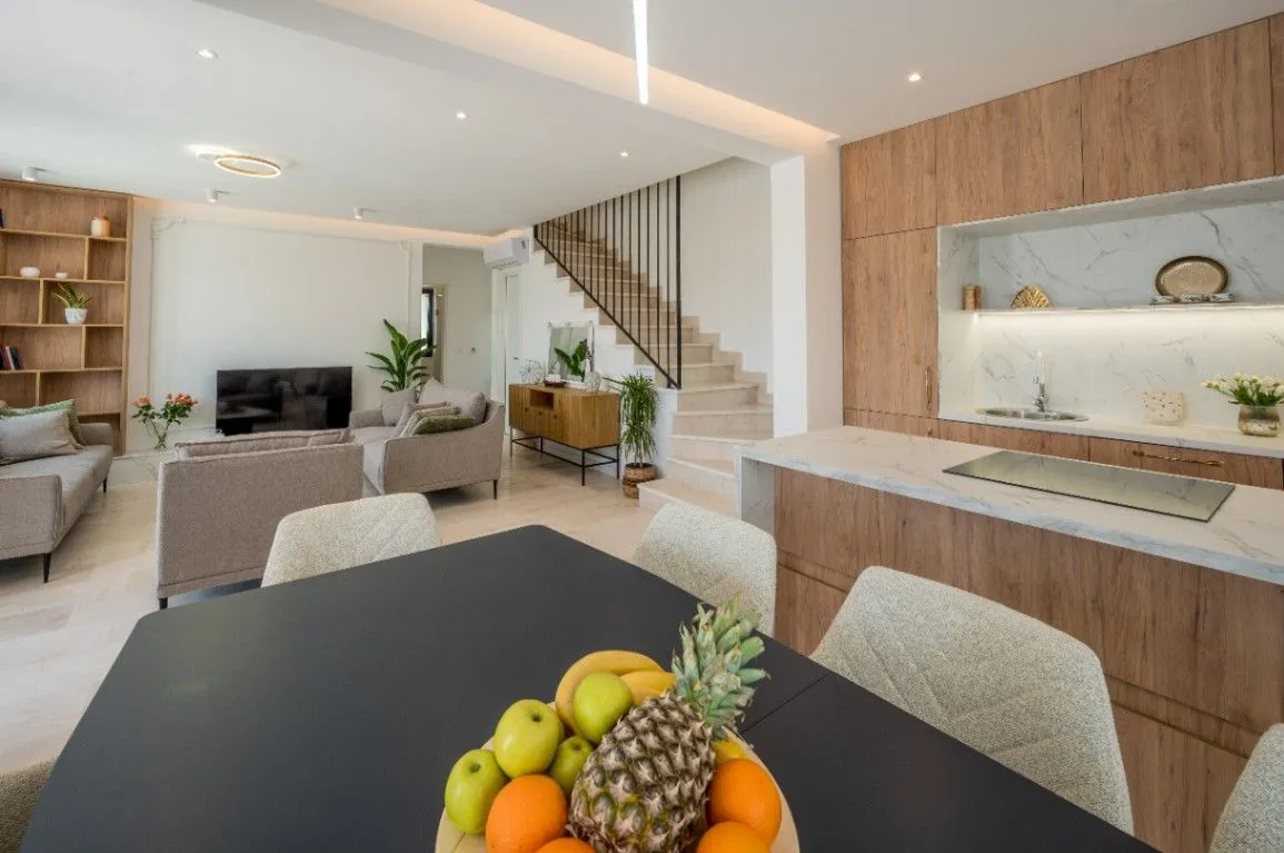 Prodaja, kuća, 250m², Mrčevac, Tivat