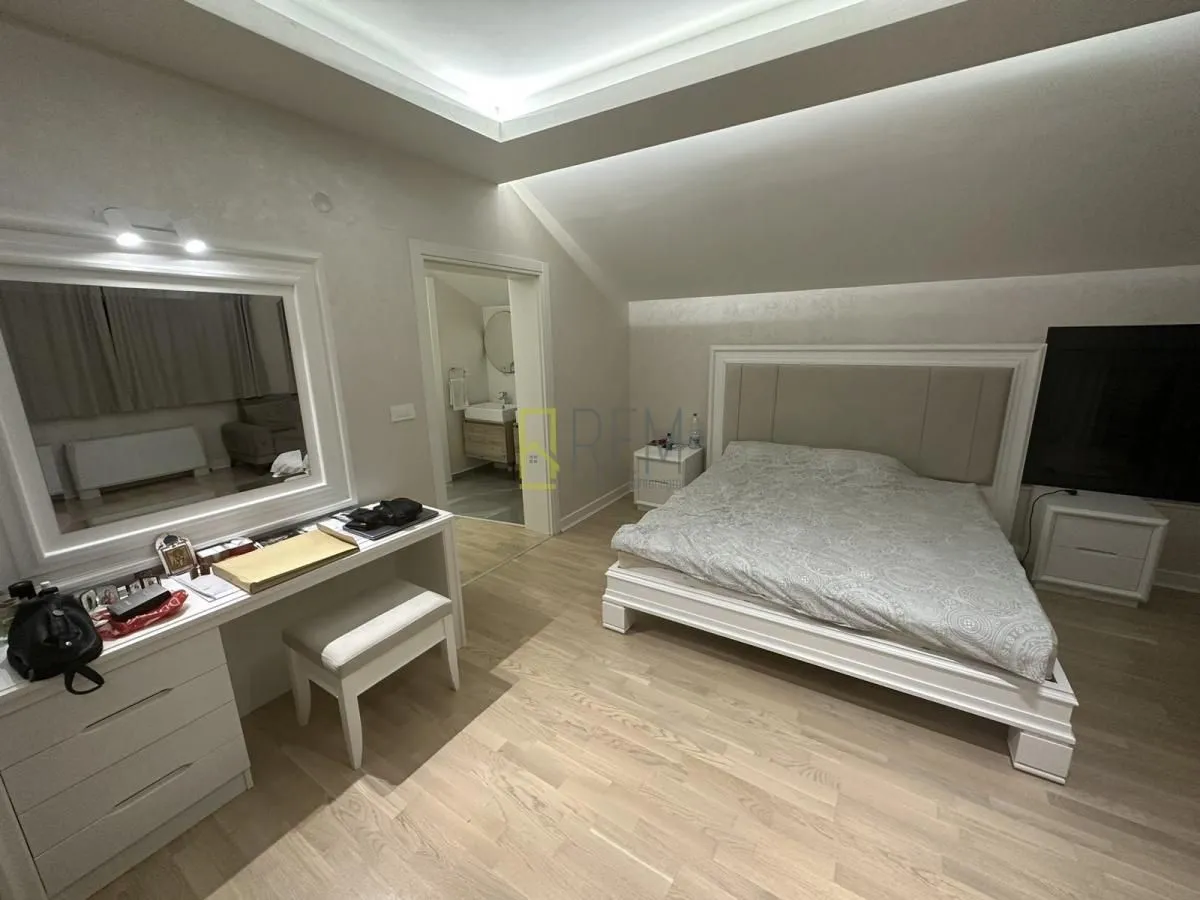 Prodaja, četvorosoban stan, 175m², Meljine, Herceg Novi