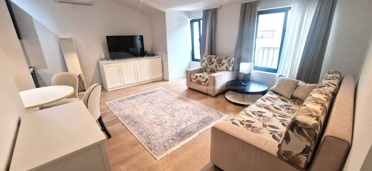 Izdavanje, jednosoban stan, 52m², Tivat, Crna Gora