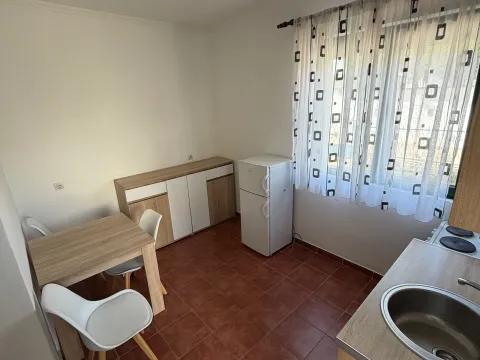 Izdavanje, jednosoban stan, 45m², Zlatica, Podgorica - image 6