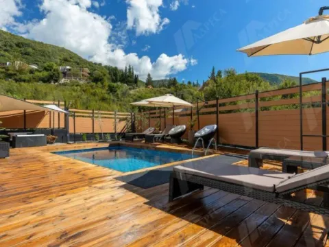 Sale, two bedroom apartment, 75m², Lastva Grbaljska, Kotor