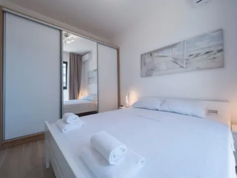 Prodaja, jednosoban stan, 47m², Bečići, Budva - image 4