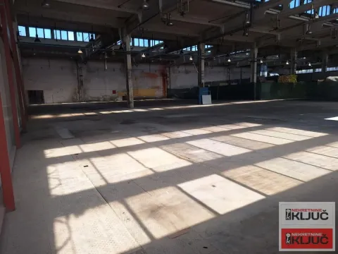 Rent, office space, 1000m², Salajka, Novi Sad Sve Podlokacije - image 2