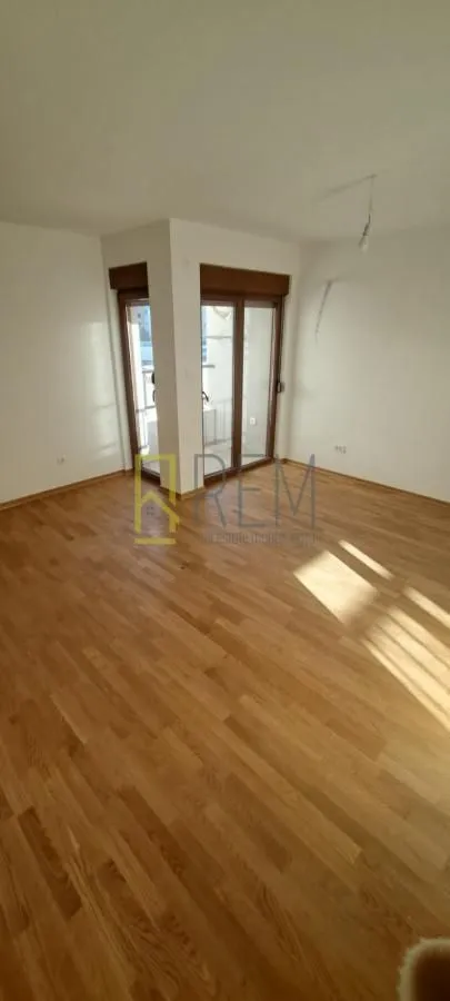 Prodaja, garsonjera, 31m², Stari Aerodrom, Podgorica