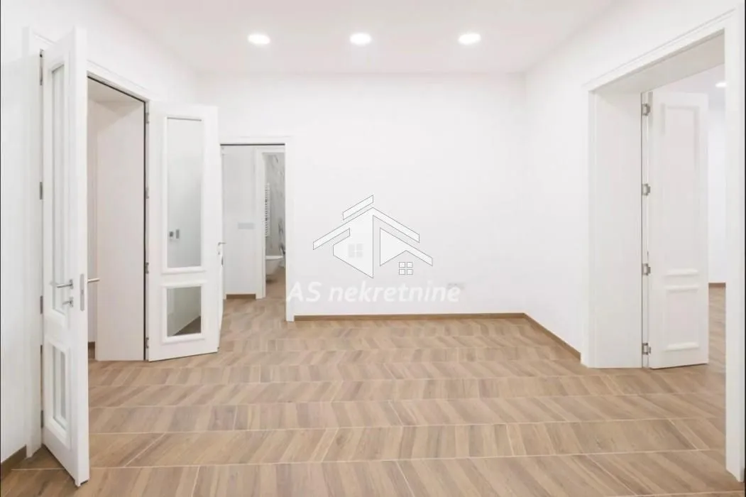 Rent, office space, 121m², Stari Grad, Beograd