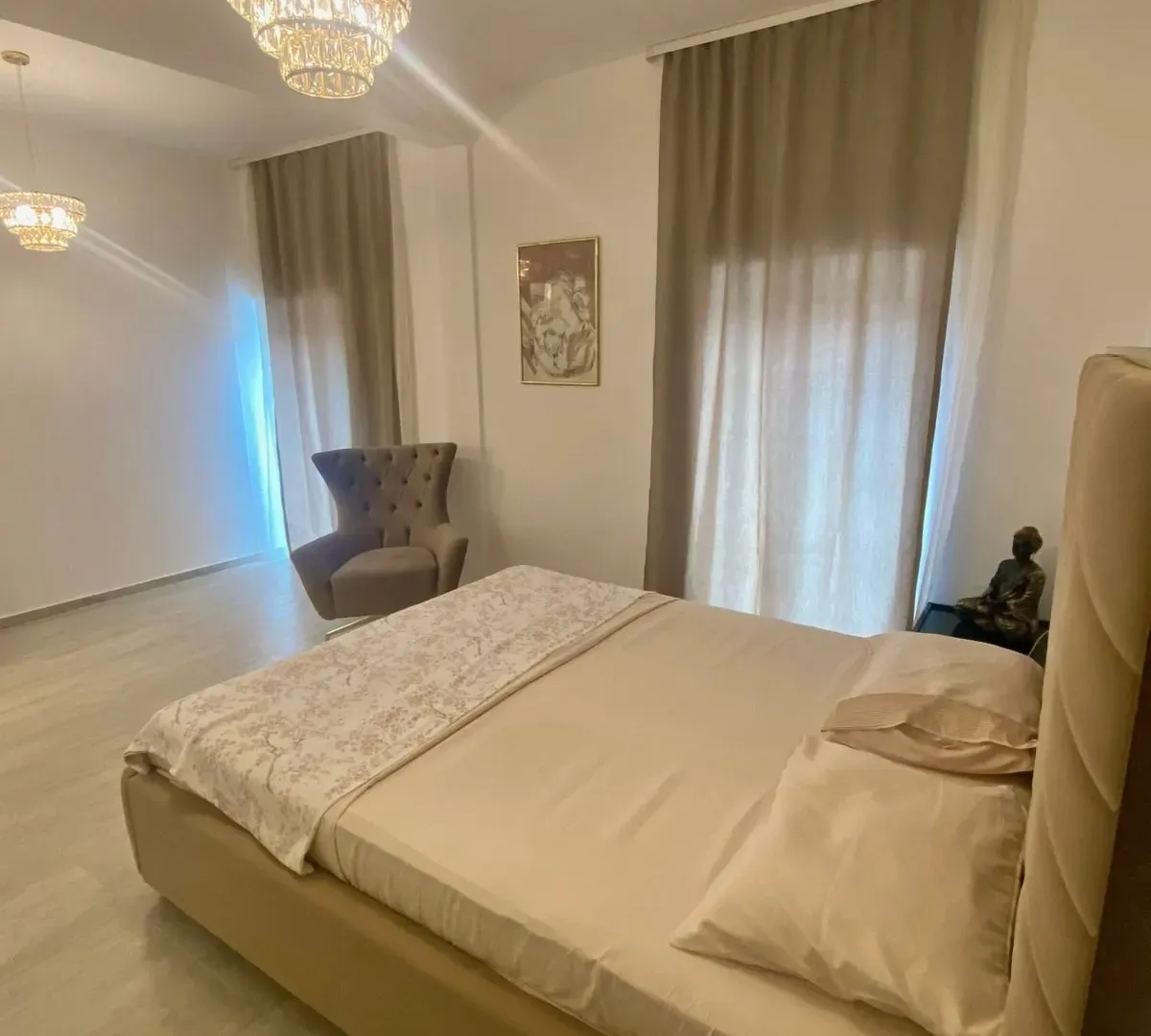 Izdavanje, kuća, 200m², Bigova, Kotor