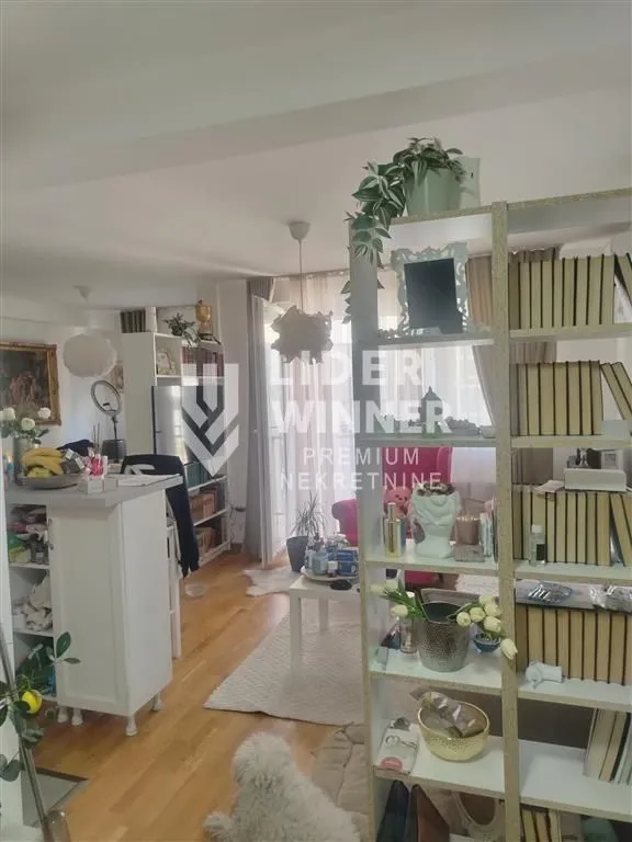 Sale, three bedroom apartment, 59m², Zvezdara Sve Podlokacije, Beograd