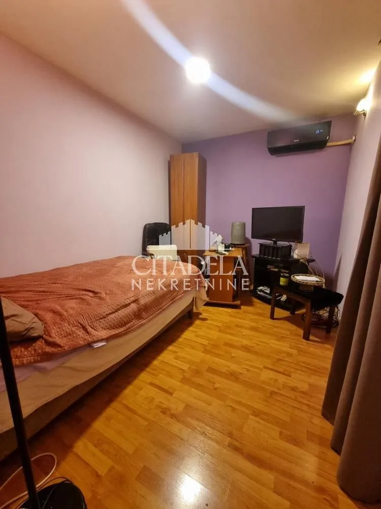Sale, three bedroom apartment, 74m², Savski Venac, Beograd