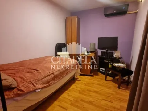 Prodaja, trosoban stan, 74m², Savski Venac, Beograd - image 2