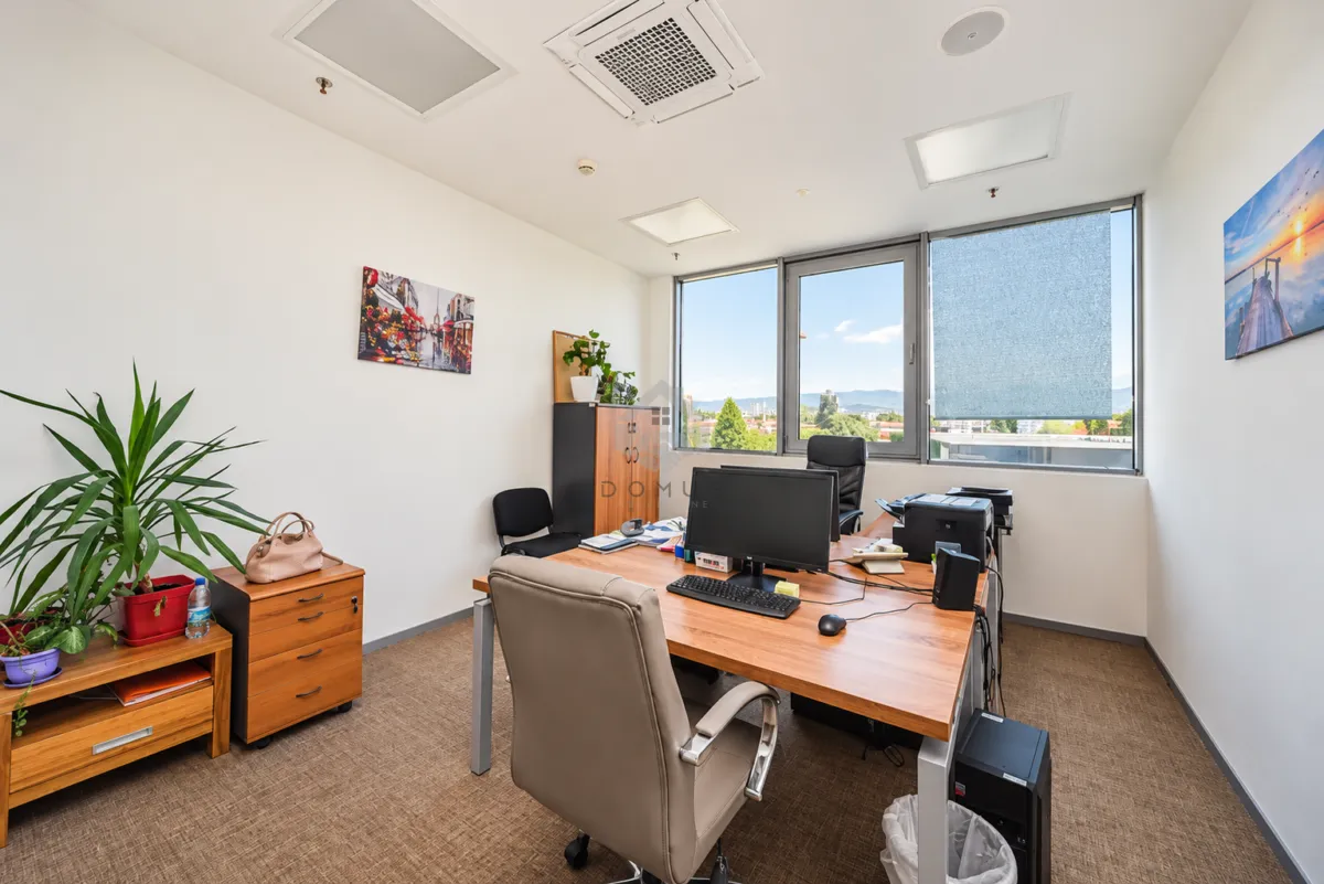 Rent, office space, 100m², Donja Gorica, Podgorica
