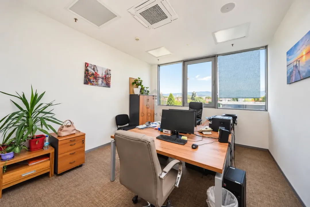 Rent, office space, 100m², Donja Gorica, Podgorica