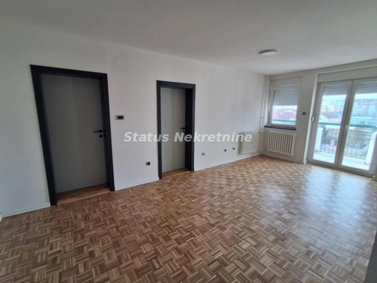 Prodaja, dvosoban stan, 55m², Cara Dušana, Novi Sad Sve Podlokacije