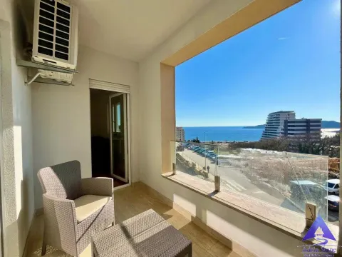 Prodaja, dvosoban stan, 60m², Bečići, Budva