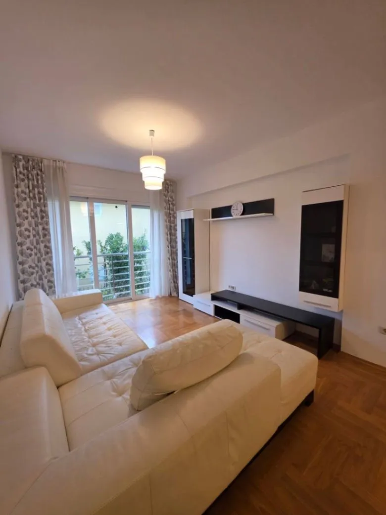 Prodaja, dvosoban stan, 68m², Bečići, Budva