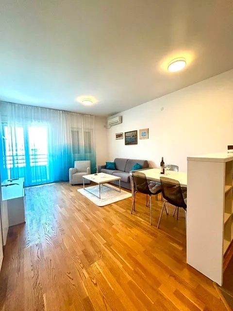 Rent, one bedroom apartment, 51m², City Kvart, Podgorica