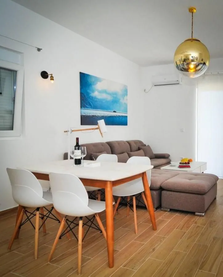 Rent, two bedroom apartment, 95m², Mrčevac, Tivat