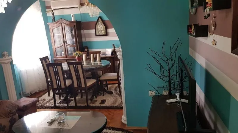 Izdavanje, dvosoban stan, 50m², Centar, Niš
