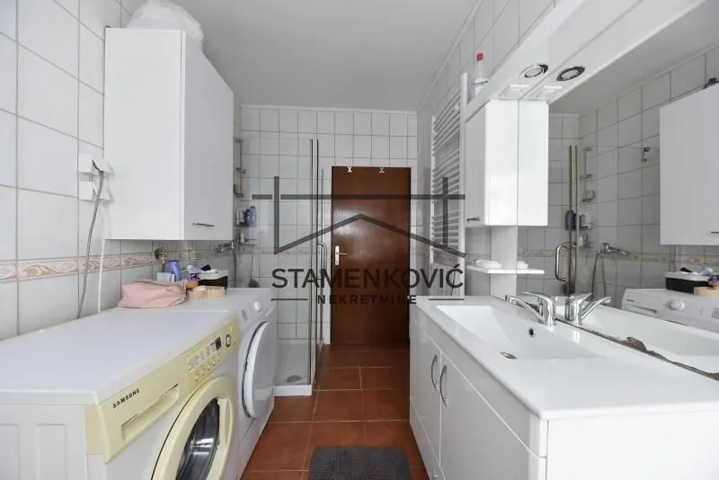Prodaja, kuća, 495m², Begeč, Novi Sad Sve Podlokacije