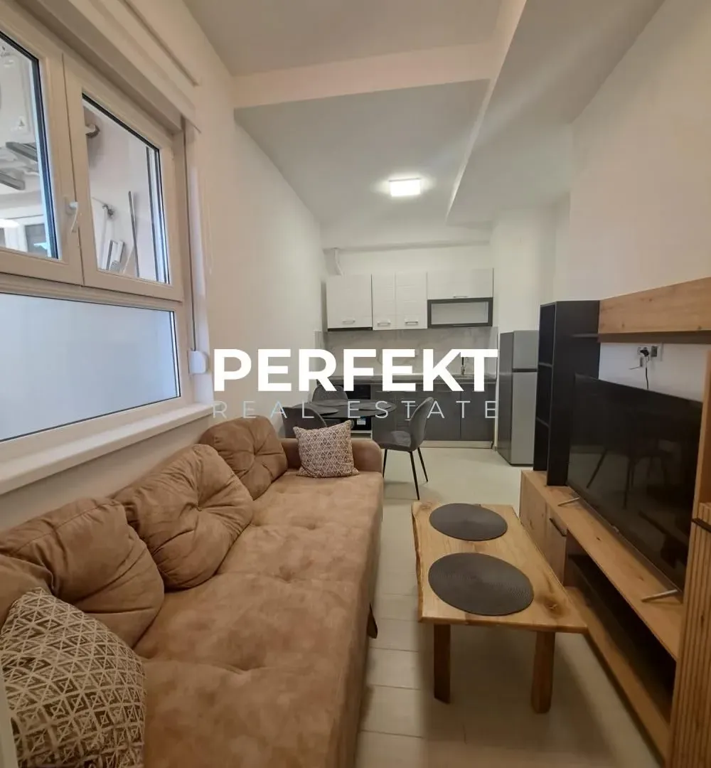 Izdavanje, jednosoban stan, 40m², Centar, Pančevo