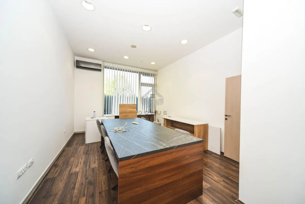 Rent, office space, 102m², City Kvart, Podgorica