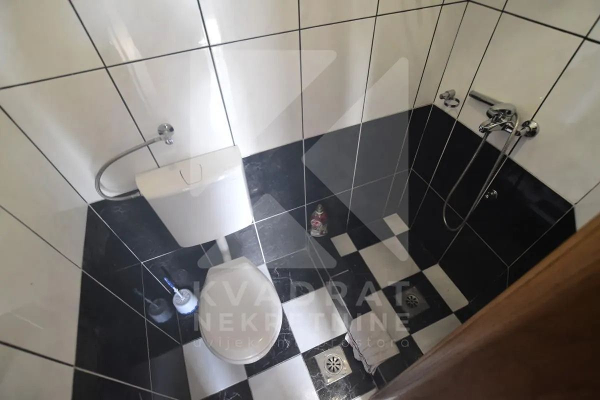Rent, house, 170m², Gornja Gorica, Podgorica