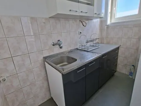 Sale, two bedroom apartment, 68m², Stari Grad, Beograd - image 8