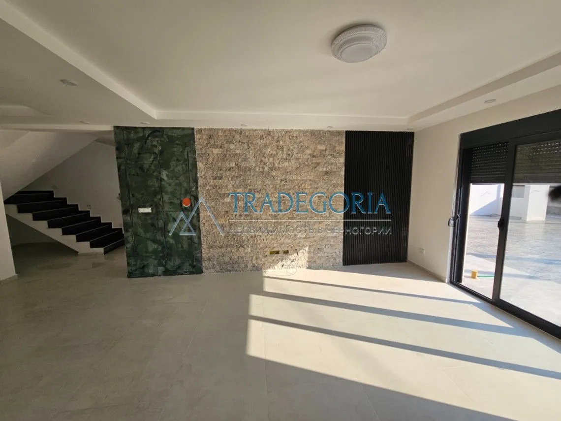 Prodaja, kuća, 186m², Bar, Crna Gora