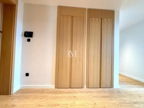 Rent, three bedroom apartment, 110m², Porto Montenegro, Tivat - image 9