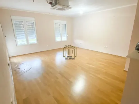 Rent, two bedroom apartment, 69m², Ljubović, Podgorica - image 8