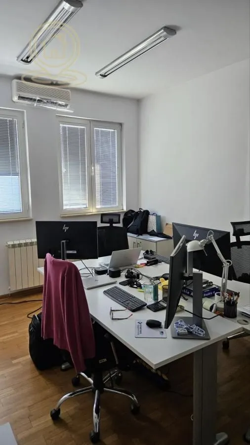 Rent, office space, 130m², Stari Grad, Beograd