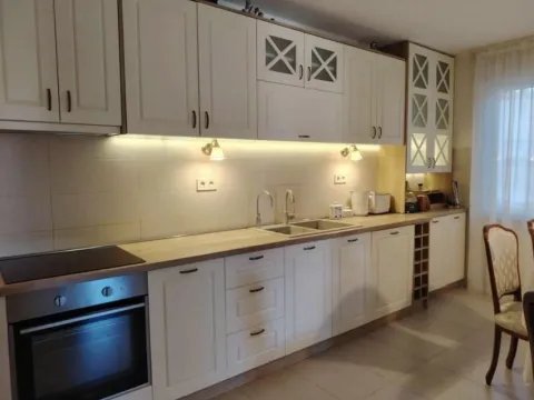 Sale, three bedroom apartment, 121m², Petrovac, Budva - image 2