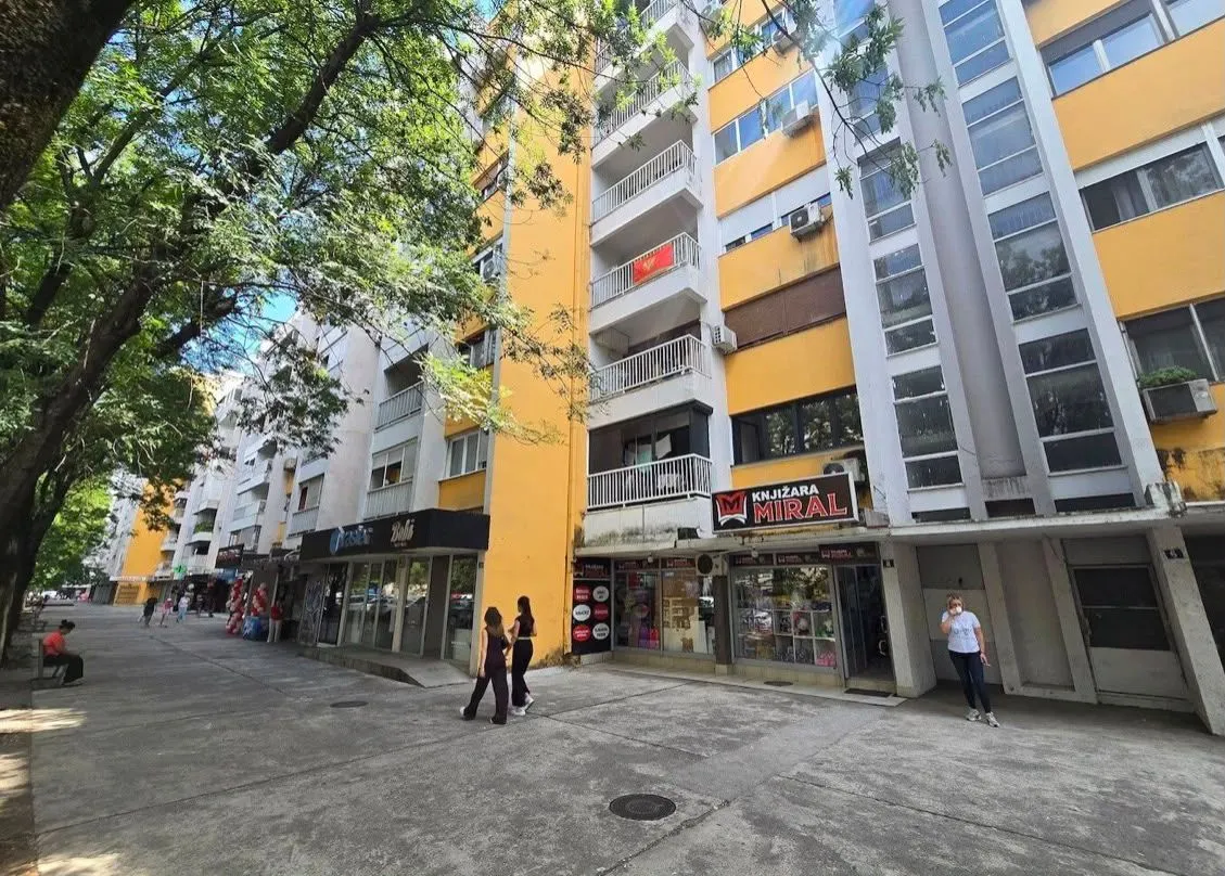 Prodaja, dvosoban stan, 71m², Pejton, Podgorica