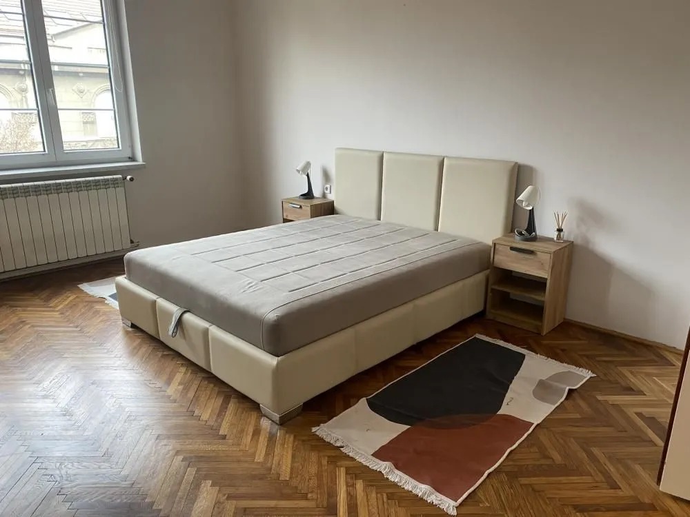 Rent, three bedroom apartment, 120m², Stari Grad, Beograd