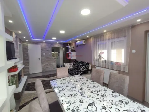 Prodaja, kuća, 313m², Peščara, Subotica - image 21