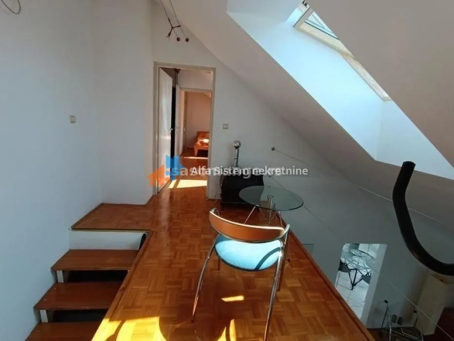 Izdavanje, trosoban stan, 100m², Bežanijska Kosa 3, Bežanijska Kosa Sve Podlokacije
