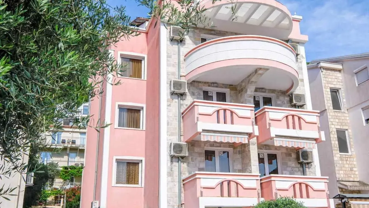 Sale, hospitality venue, 1256m², Podkošljun, Budva